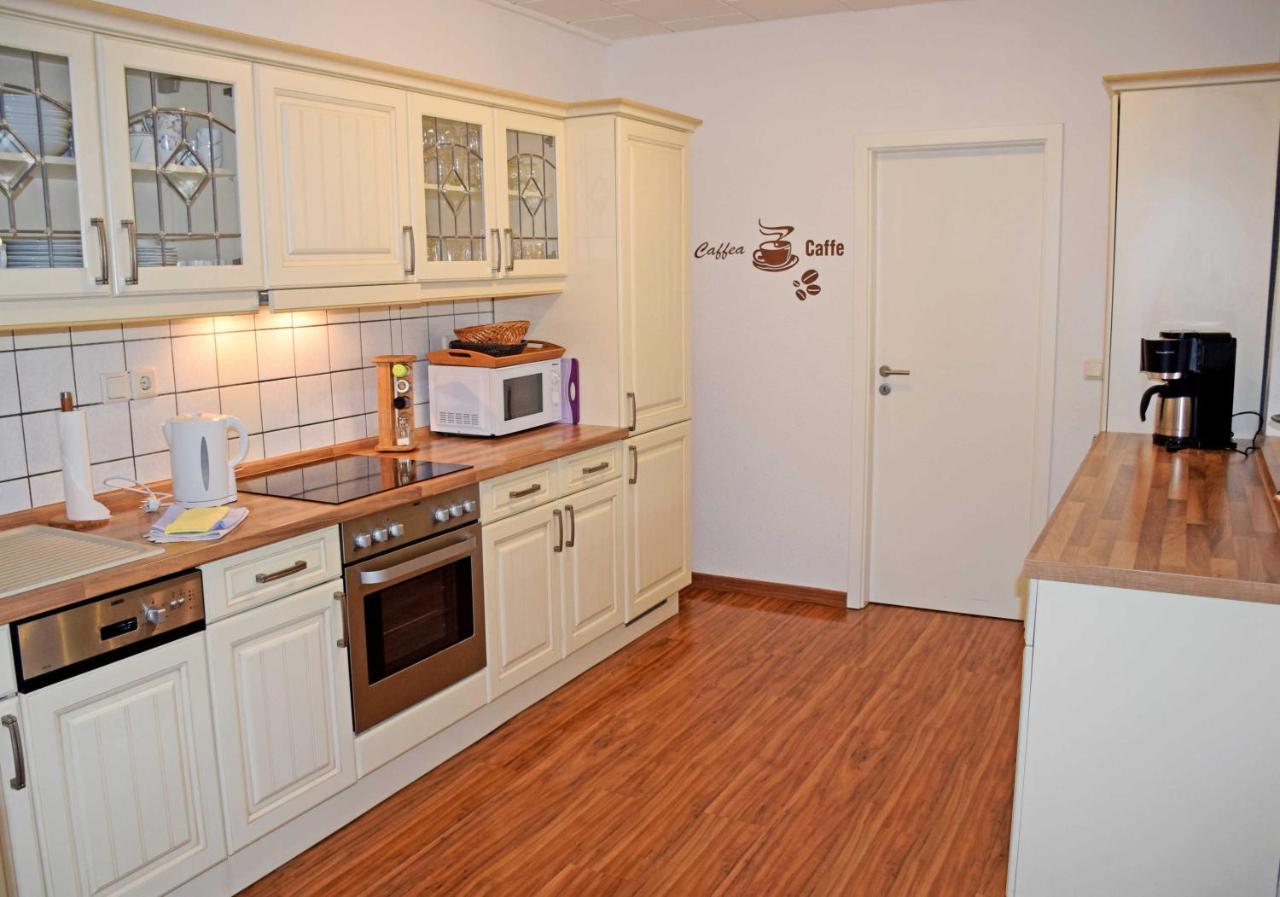 Baaber Ferienhaus mit Terrasse und Kamin Exterior foto